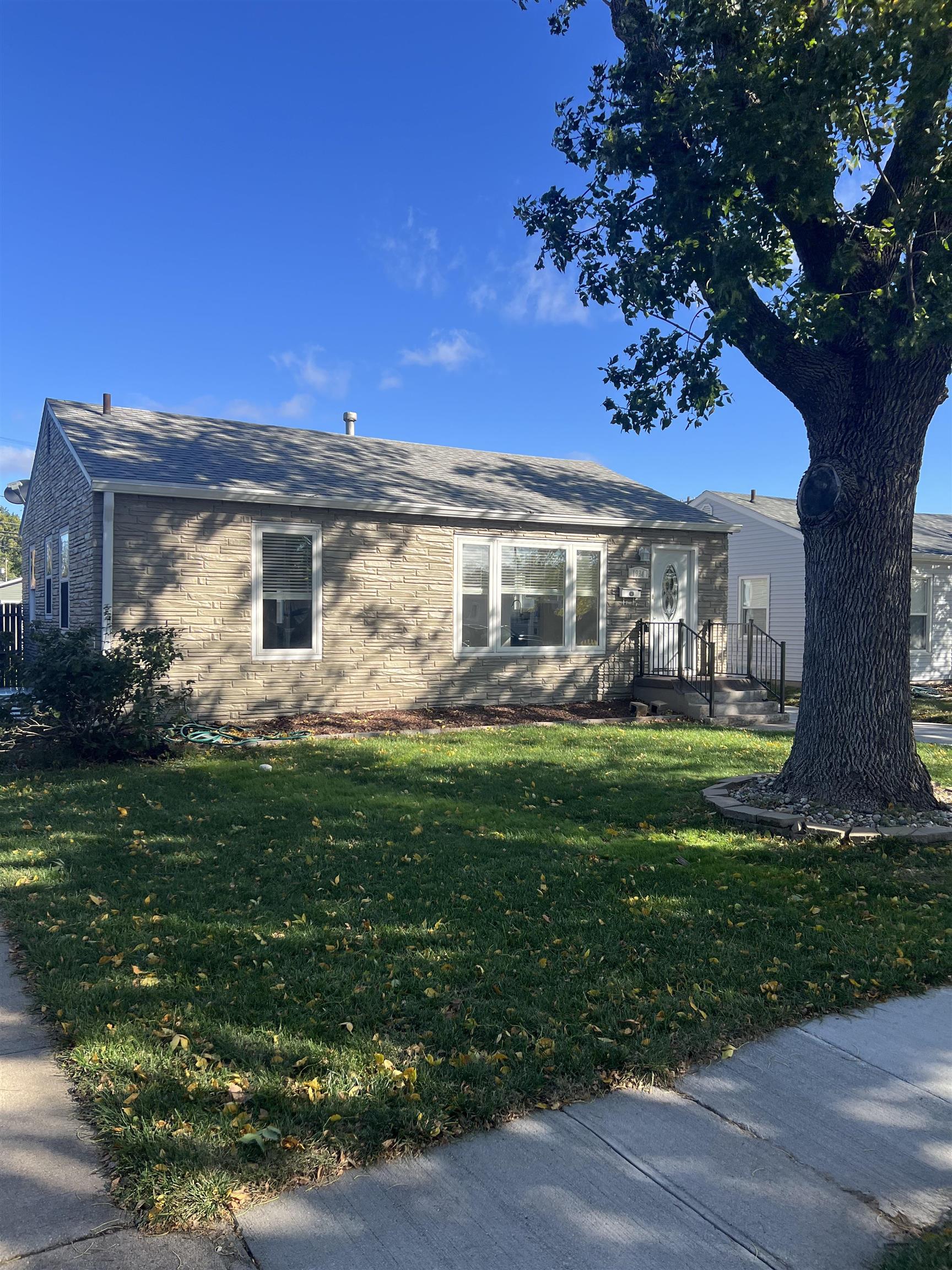 1934 W 7th Street Hastings, Nebraska 68901, 4 Bedroom Bedrooms, ,2 BathroomBathrooms,Residential,For Sale,1934 W 7th Street,20261499
