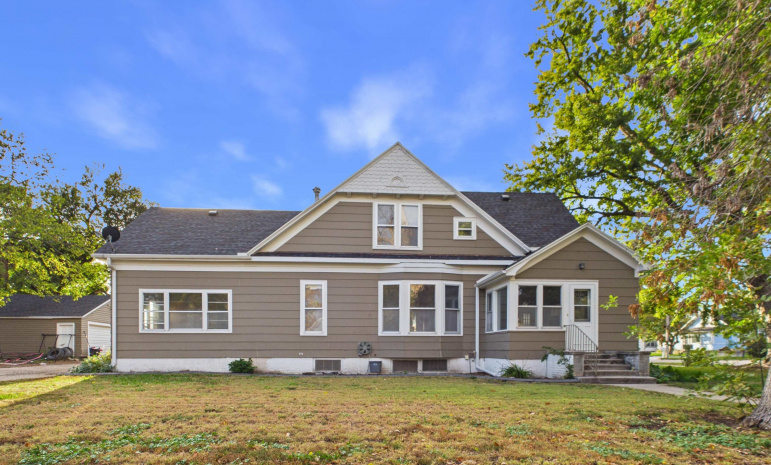 309 W 4th Minden, Nebraska 68959, 5 Bedroom Bedrooms, ,3 BathroomBathrooms,Residential,For Sale,309 W 4th,20261505