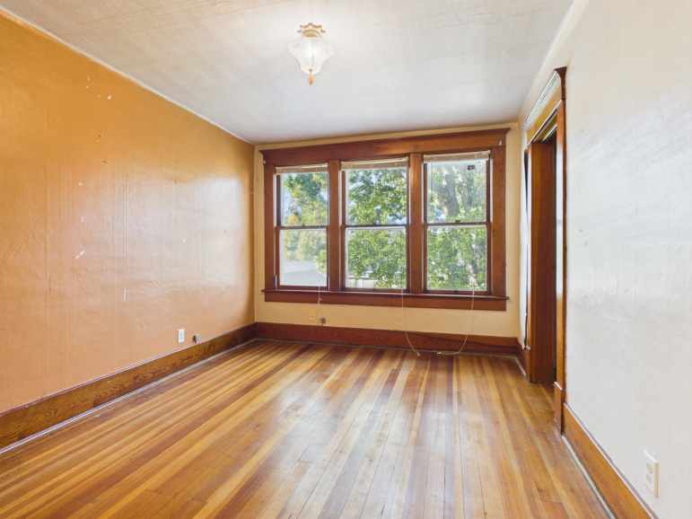 309 W 4th Minden, Nebraska 68959, 5 Bedroom Bedrooms, ,3 BathroomBathrooms,Residential,For Sale,309 W 4th,20261505