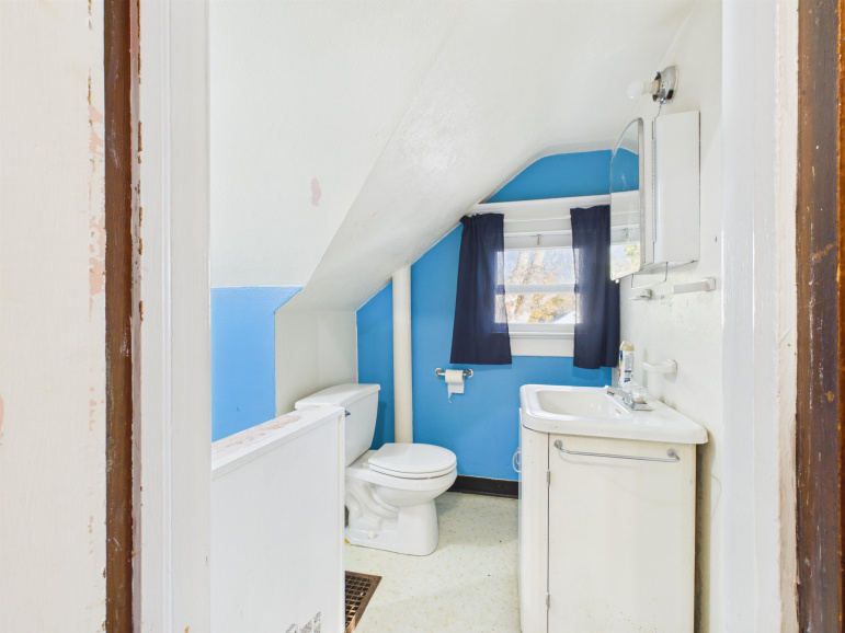 309 W 4th Minden, Nebraska 68959, 5 Bedroom Bedrooms, ,3 BathroomBathrooms,Residential,For Sale,309 W 4th,20261505