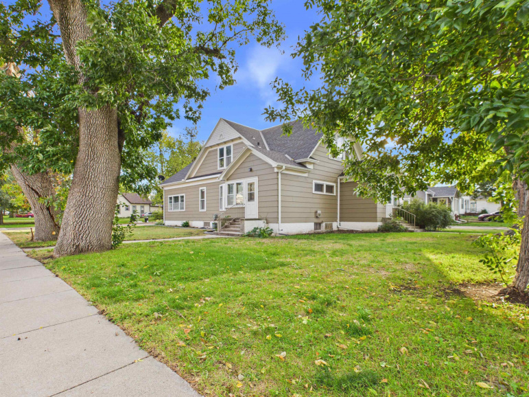 309 W 4th Minden, Nebraska 68959, 5 Bedroom Bedrooms, ,3 BathroomBathrooms,Residential,For Sale,309 W 4th,20261505