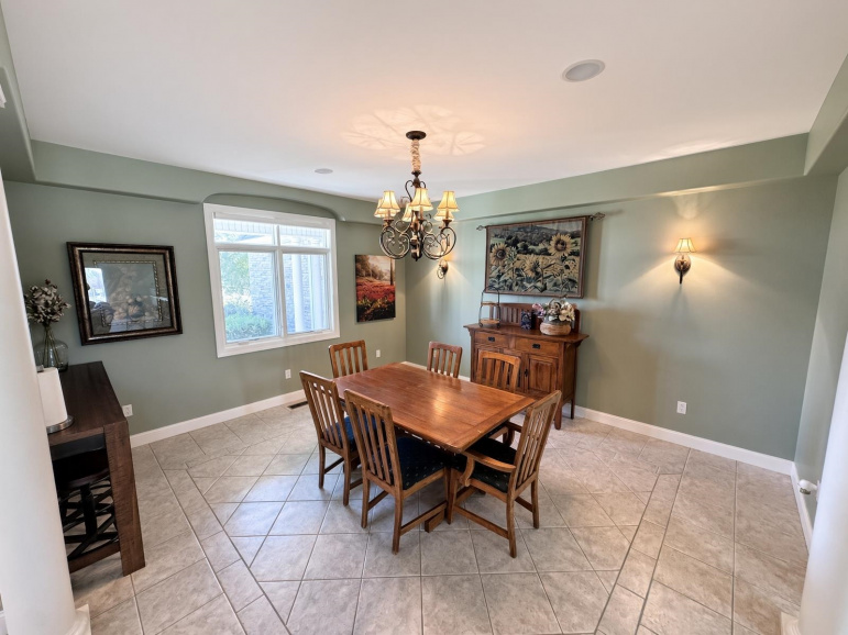 8184 S Buffalo Rd North Platte, Nebraska 69101, 5 Bedroom Bedrooms, ,4 BathroomBathrooms,Residential,For Sale,8184 S Buffalo Rd,20261506