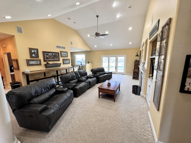 8184 S Buffalo Rd North Platte, Nebraska 69101, 5 Bedroom Bedrooms, ,4 BathroomBathrooms,Residential,For Sale,8184 S Buffalo Rd,20261506
