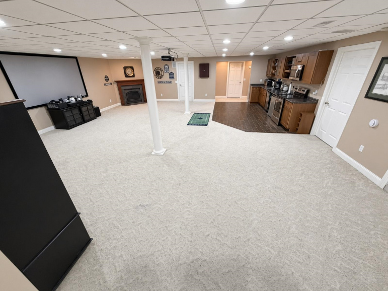 8184 S Buffalo Rd North Platte, Nebraska 69101, 5 Bedroom Bedrooms, ,4 BathroomBathrooms,Residential,For Sale,8184 S Buffalo Rd,20261506