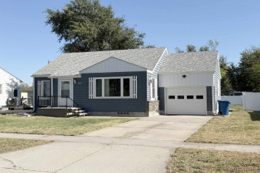 1811 9th Ave Kearney, Nebraska 68845, 3 Bedroom Bedrooms, ,2 BathroomBathrooms,Residential,For Sale,1811 9th Ave,20261525