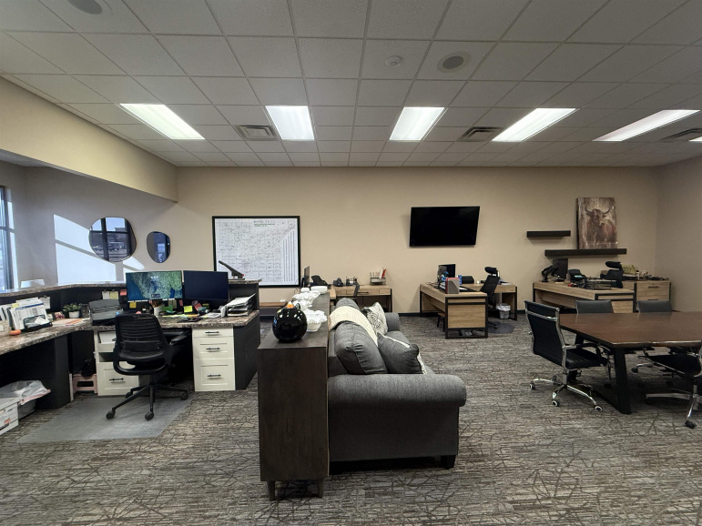 217 E Stolley Park Road Suite I-J Grand Island, Nebraska 68801, ,Commercial/industrial,For Rent,217 E Stolley Park Road Suite I-J,20261547