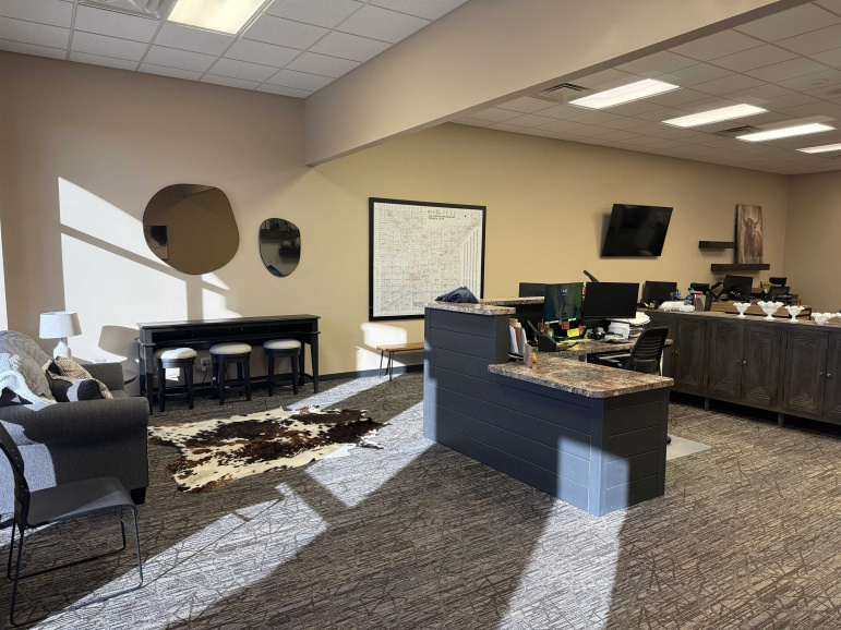 217 E Stolley Park Road Suite I-J Grand Island, Nebraska 68801, ,Commercial/industrial,For Rent,217 E Stolley Park Road Suite I-J,20261547