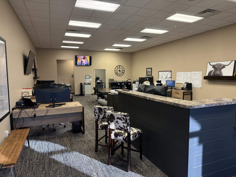 217 E Stolley Park Road Suite I-J Grand Island, Nebraska 68801, ,Commercial/industrial,For Rent,217 E Stolley Park Road Suite I-J,20261547