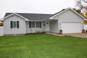 511 W Walnut Street Lexington, Nebraska 68850, 3 Bedroom Bedrooms, ,2 BathroomBathrooms,Residential,For Sale,511 W Walnut Street,20261550