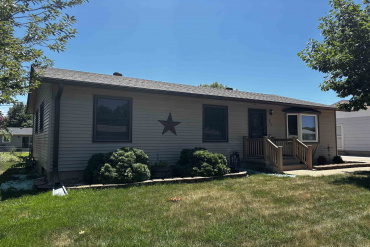 904 E 4th Street Hastings, Nebraska 68901, 3 Bedroom Bedrooms, ,2 BathroomBathrooms,Residential,For Sale,904 E 4th Street,20261016