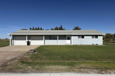 716 Ohm Dr. Overton, Nebraska 68863, 3 Bedroom Bedrooms, ,2 BathroomBathrooms,Residential,For Sale,716 Ohm Dr.,20261572